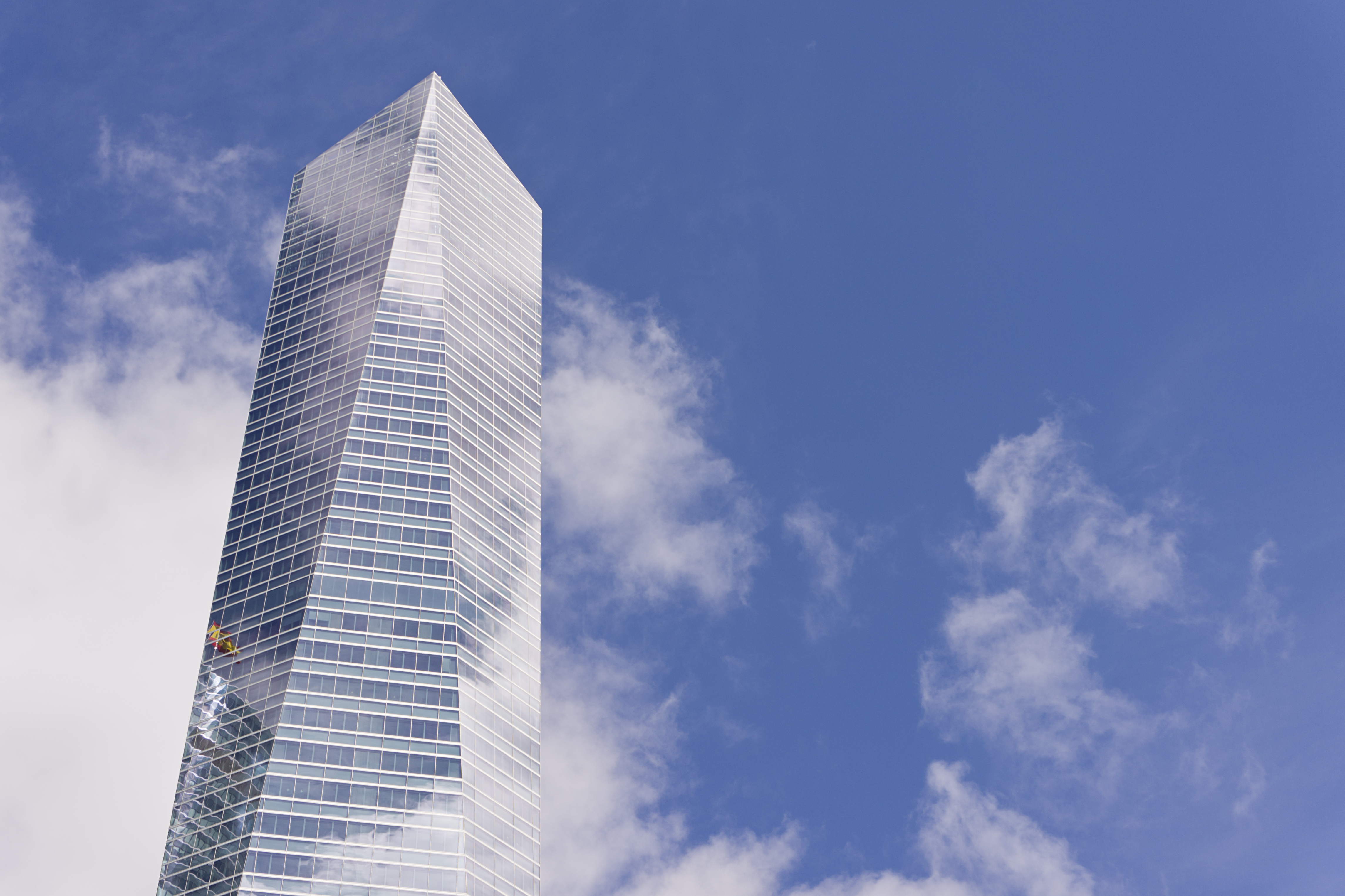 Livingstone advises Permasteelisa Group on divestiture of Spanish subsidiary to Mutares featured image
